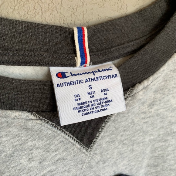 Champion | Fleece Crewneck | GREY - SMALL - Picture 5 of 10